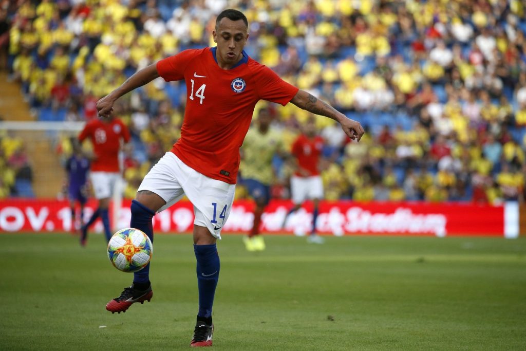 ¿Y el resto? Fabián Orellana será el único futbolista chileno “top” que votará en el plebiscito