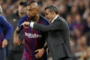 En España aseguran que FC Barcelona despidió a Ernesto Valverde y Arturo Vidal ya tendría nuevo jefe