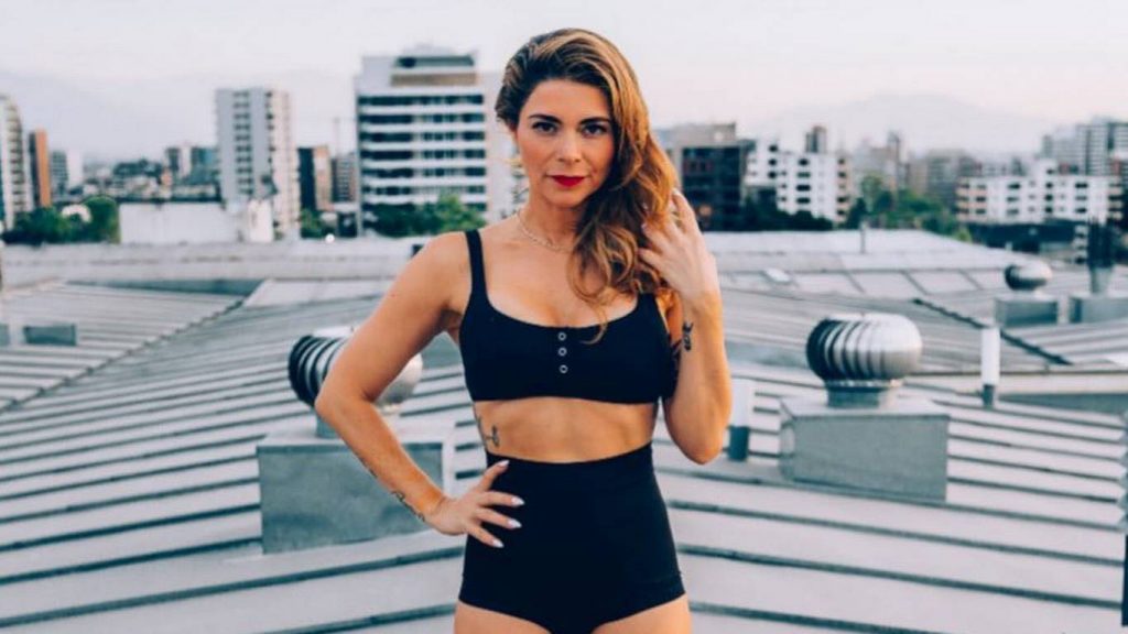 “Como el vino”: Antonella Ríos enseñó los cambios de su cuerpo con foto en bikini de hace siete años