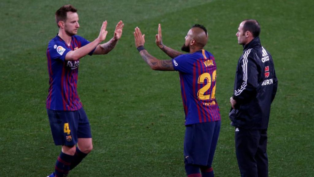 Arturo Vidal hace dudar a Quique Setién para partido clave del Barcelona