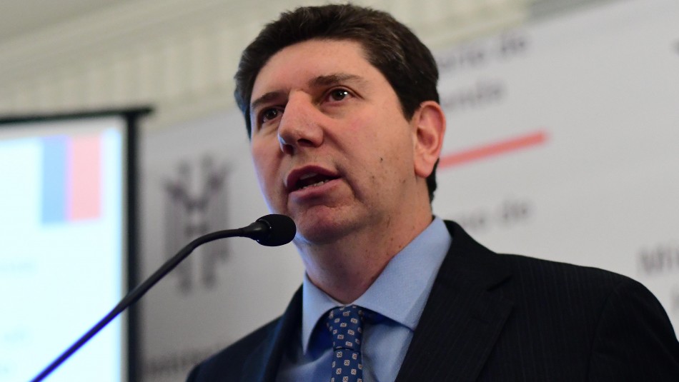 Cuarto retiro: Ministro Cerda advierte sobre “daños y problemas importantes sobre las pensiones y la economía”
