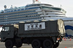 Suben a 64 los infectados por nuevo coronavirus en crucero en Japón