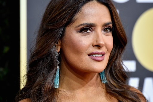 “Estoy con ustedes”: Salma Hayek dijo estar conmovida por Las Tesis de Chile