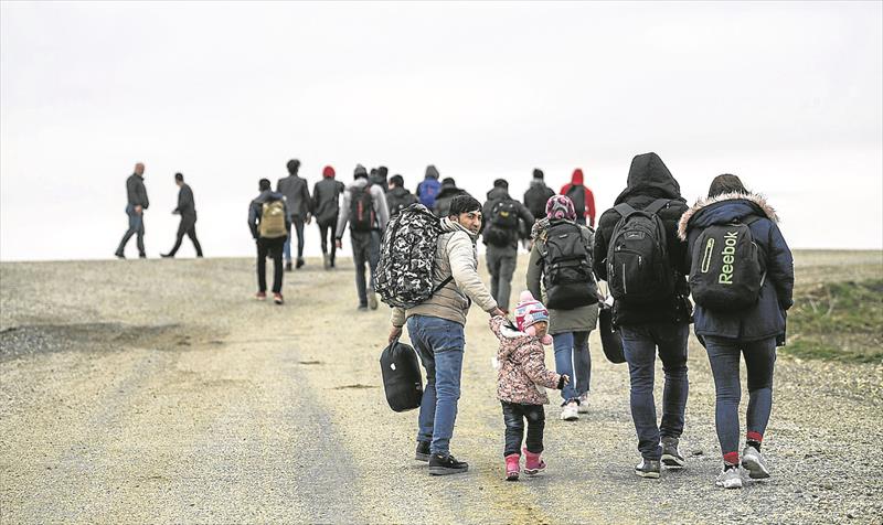 Grecia impidió que 4.000 migrantes entraran al país “ilegalmente”