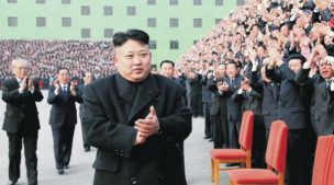 Kim Jong Un aparece en público por primera vez en tres semanas