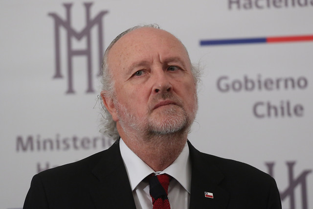 Ministro de Minería sobre las exportaciones de cobre: “Cada centavo de dólar que el precio baja, el Estado de Chile deja de recibir 60 millones de dólares”