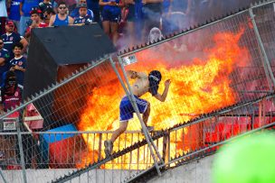 Conmebol aplicaría duro castigo a la U por incidentes en el Estadio Nacional