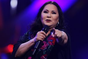 J.A. Kast felicita show de Ana Gabriel: 