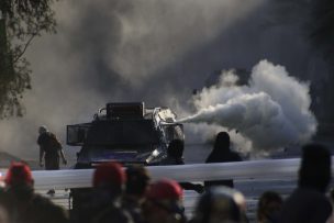 Carabineros reporta 16 detenidos en protestas del viernes en Plaza Italia