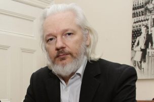 La justicia británica rechaza liberar a Assange por el coronavirus