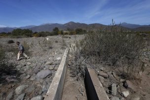 Mop hace un llamado a grandes empresas a reducir consumo de agua debido a sequía