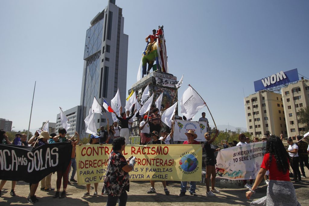 Migrantes marchan pidiendo frenar abusos y tener mayor participación política