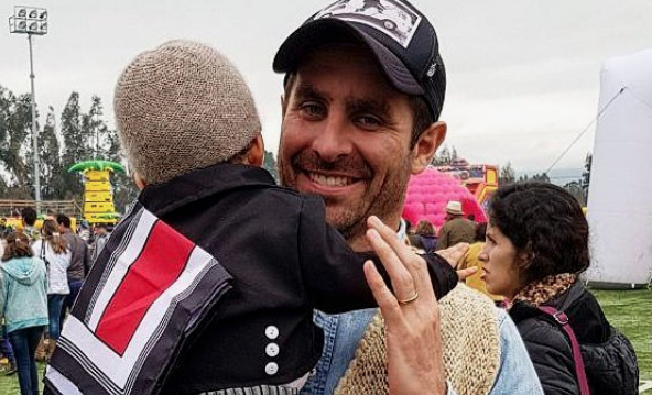 “Bienvenido febrero”: Esta es la bella postal de Cristián Arriagada, esposo de Javiera Suárez, junto a su hijo Pedrito