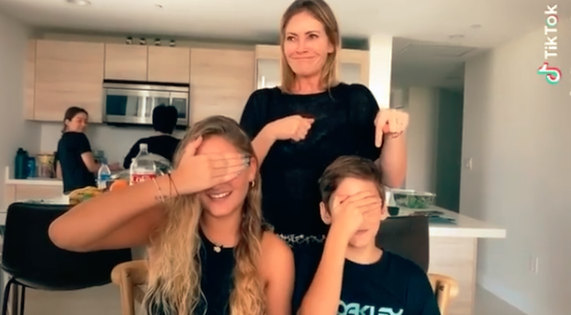 “¿Quién es más hue…?”: Marcela Vacarezza se unió a la tendencia de “TikTok” junto a sus hijos y el resultado causó risas en sus seguidores