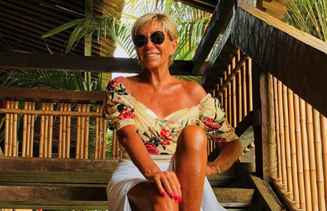 “Luego me vino un lumbago”: Raquel Argandoña trató de imitar a Kel con sensual pose pero no terminó cómo esperaba