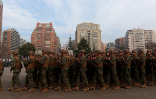 Contraloría toma razón de reglamento de uso de la fuerza de las FF.AA.