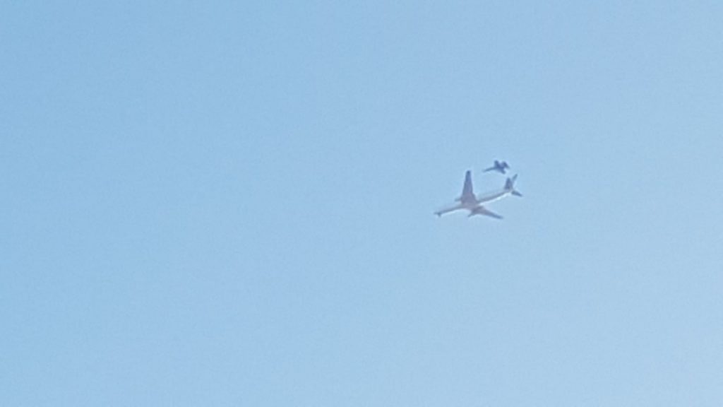Avión con 128 pasajeros prepara aterrizaje de emergencia en España: vuela en círculos para gastar combustible