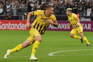 Guaraní dio el batacazo en Brasil frente al Corinthians y será rival de Palestino