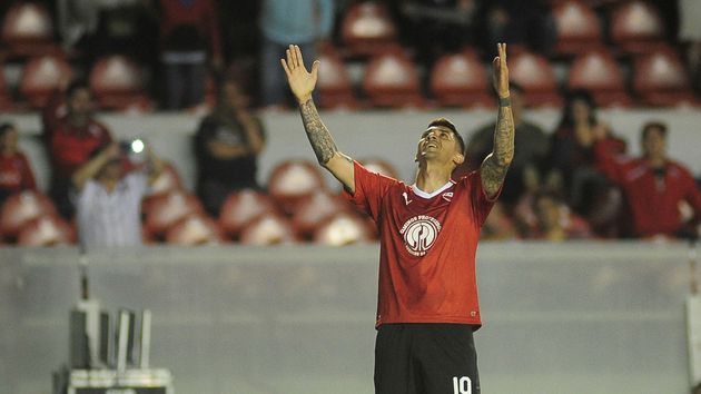 ‘Tucu’ Hernández volvió a trabajar con balón en Independiente