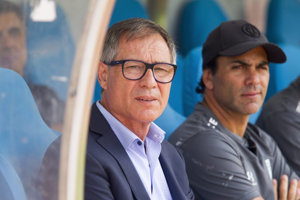 Holan: “Siempre se van a esforzar más contra el equipo líder y vigente campeón”