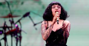 Mon Laferte es ovacionada en Viña 2020 y obtiene Gaviota de Plata y Oro