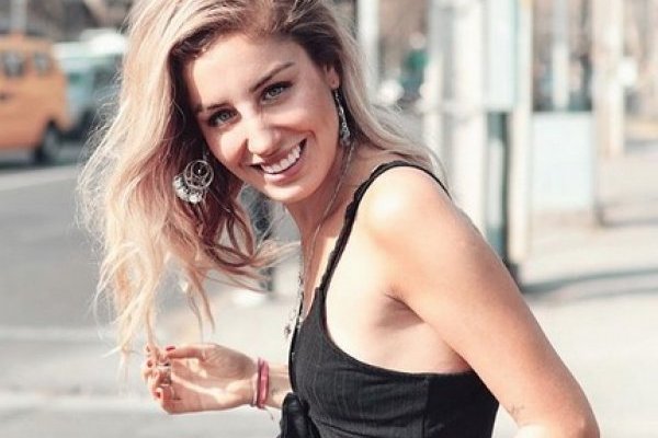 “La vida es para gozarla”: Dani Castro sorprende con sensual baile en sus vacaciones