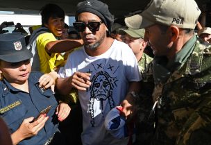 Ronaldinho fue arrestado en Paraguay por falsificación de documentos