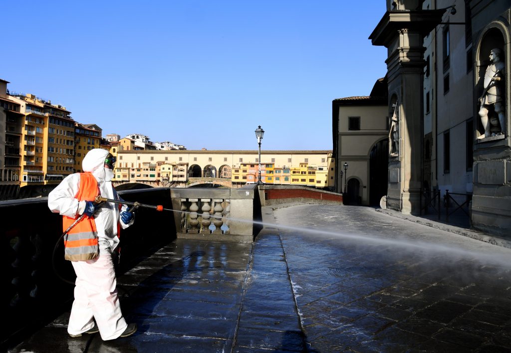 Italia ordena cierre de toda actividad de producción no esencial