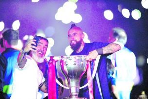 Familia, cartas y ejercicios: así enfrenta Arturo Vidal la cuarentena por el coronavirus