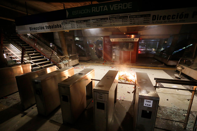 Presidente Piñera afirma que “supimos que iban atacar” el Metro, pero no habían suficientes carabineros para resguardarlo