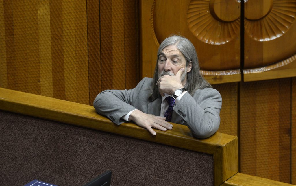 Letelier (PS) criticó duramente el dictamen de la DT: “Fue poco oportuno, una mala señal”
