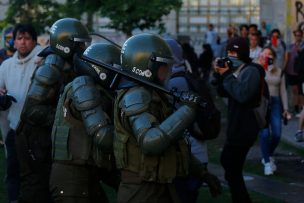 Repudio generalizado por brutal agresión de carabineros a adulto mayor