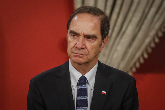 Ministro Larraín sobre la agresión de Carabineros a adulto mayor: “Lo que vi me pareció un acto brutal”