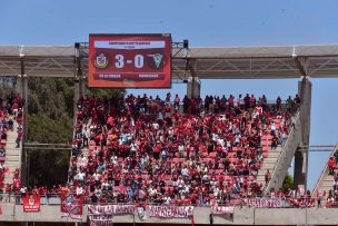 Hinchas encapuchados de La Serena intimidaron al plantel con cánticos e insultos