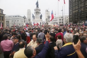 Chahuán participó en acto de desagravio por el Monumento a los Héroes de Iquique