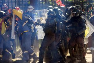 INDH denunció golpiza a manifestante y ataque a funcionarios en marcha 8M