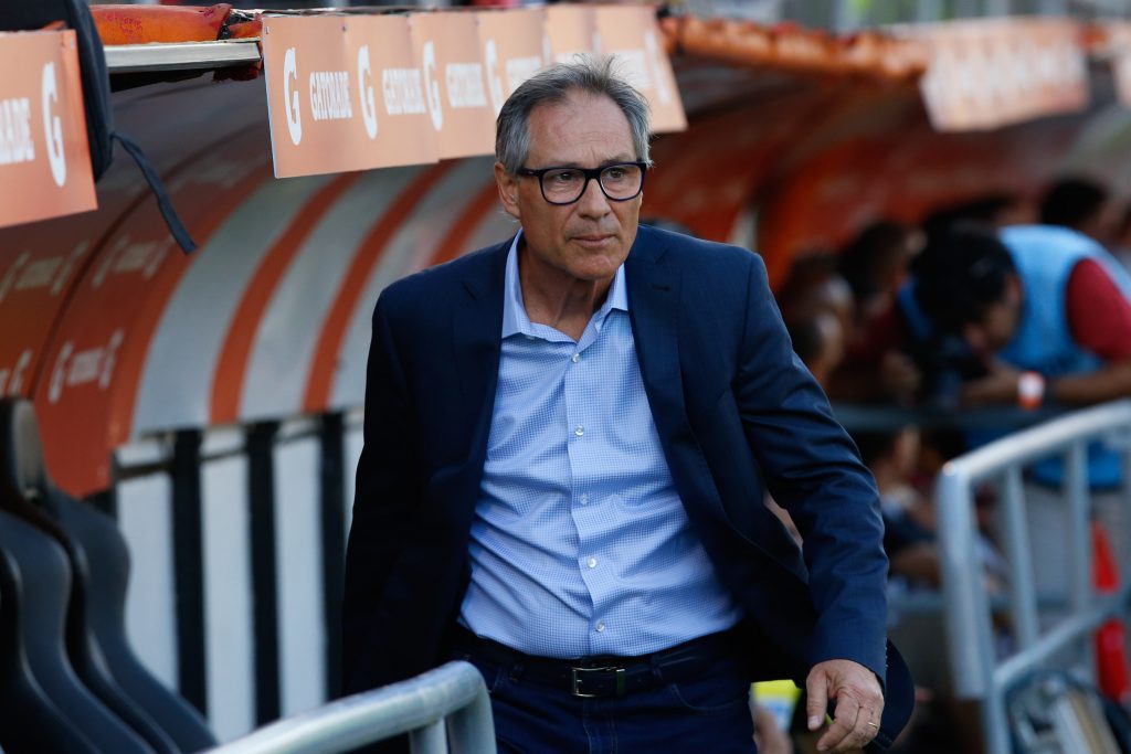 Holan llamó a la calma tras la derrota de la Católica: “Recién arranca la Copa, quedan cuatro partidos”
