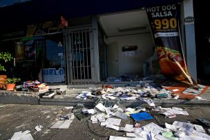 Turba de 500 personas realizó nuevos saqueos de locales en Alameda con Las Rejas