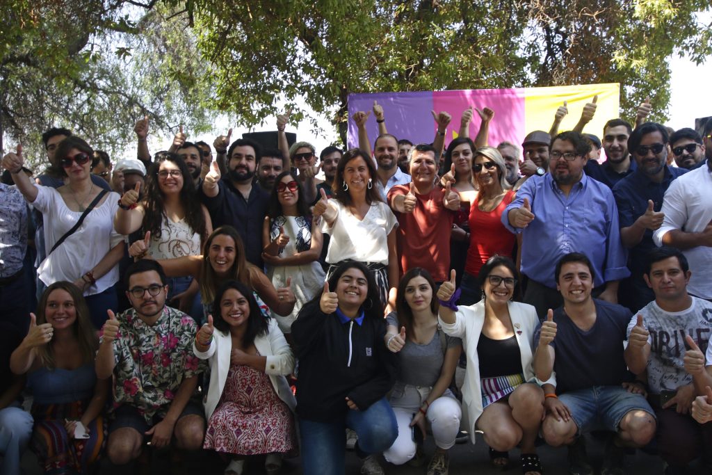 Militantes RN, UDI y Evópoli lanzan campaña “Elijo Aprobar” de cara a plebiscito