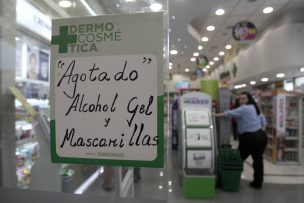 Mascarillas y alcohol gel se agotan en farmacias tras casos del coronavirus