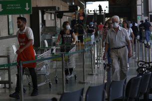 Mujer que estaba en cuarentena por posible contagio ingresó a comprar a supermercado en Las Condes