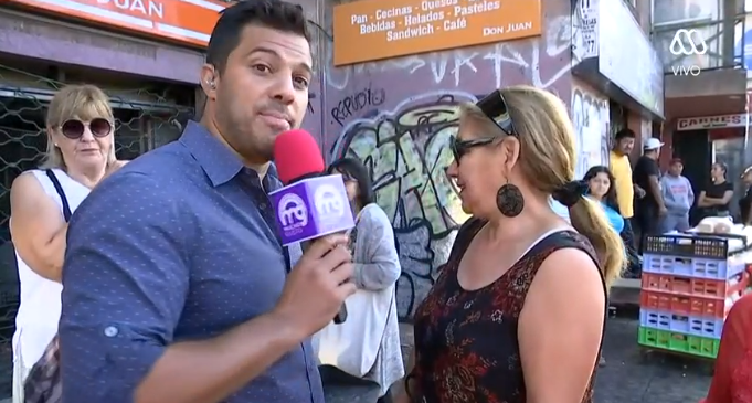 “Me acaban de meter el dedo por…”: Simón Oliveros sufre agresión en pleno despacho