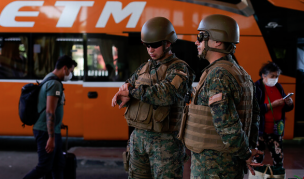 Salud y Ejército instalan barrera sanitaria en terminal de buses de Concepción