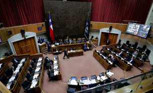 Senado da unánime respaldo a reforma que determina por ley dieta parlamentaria