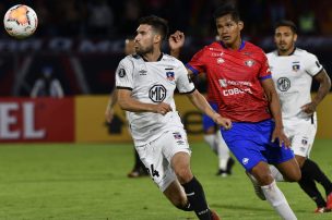 Wilstermann golpeó en el momento justo y amargó el debut copero de un Colo Colo que no levanta cabeza