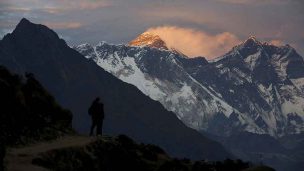 China cierra el acceso al Everest por el coronavirus