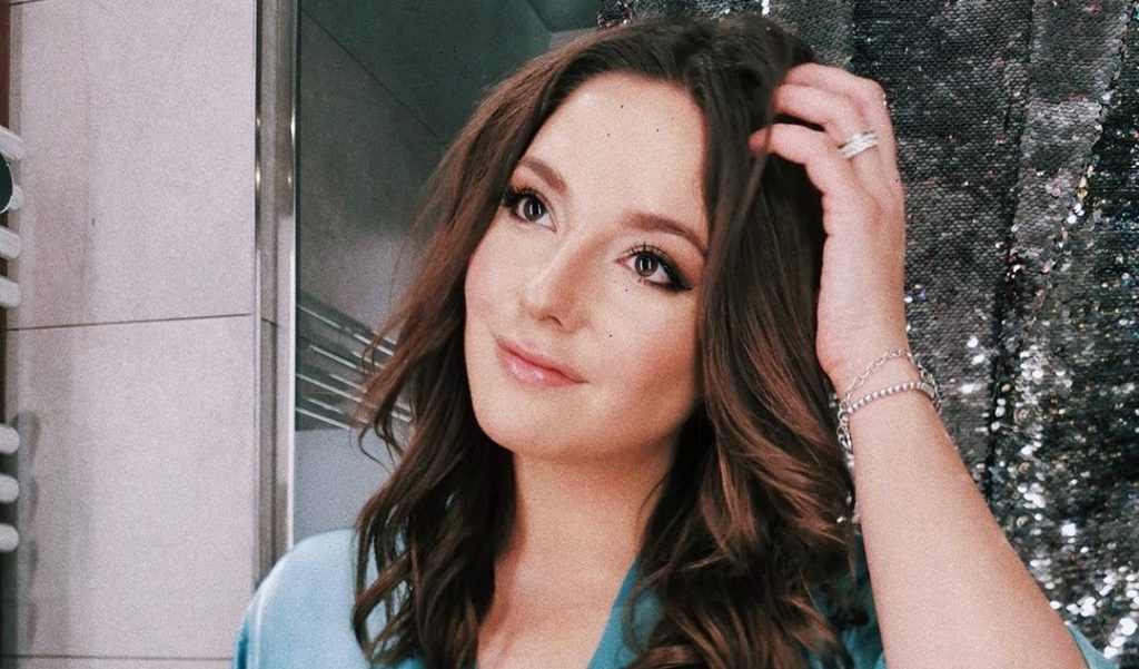 “¡Estás en llamas!”: Kel Calderón impacta a sus seguidores con destapada fotografía