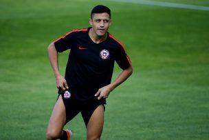 Medio británico destacó la cuarentena que Alexis Sánchez cumple junto a sus perros