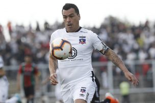 Esteban Paredes aplazaría otra vez su retiro y pensaría seguir jugando en 2021