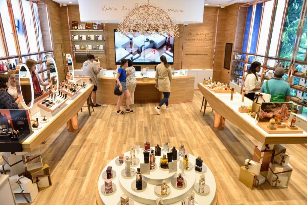 Compañía de Natura dejará de producir maquillaje para enfocarse en productos para combatir el coronavirus